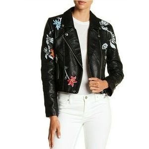 BLACK FAUX LEATHER MOTO JACKET w/ EMBROIDERY By BLANK NYC 🔥🔥🔥